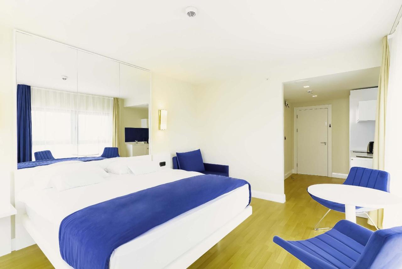Elegance Sea View Aparthotel In Orbi City Batoumi Extérieur photo