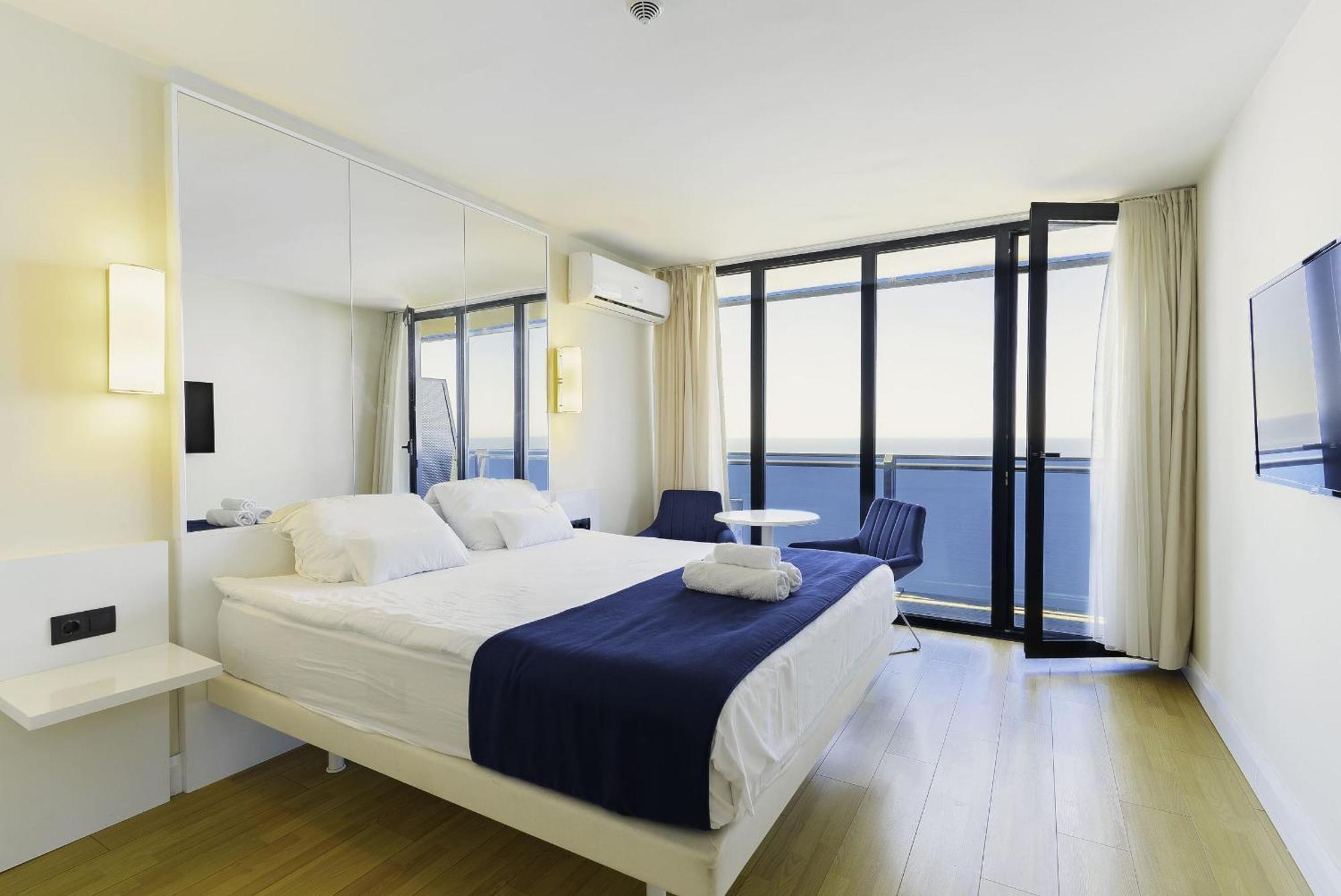 Elegance Sea View Aparthotel In Orbi City Batoumi Extérieur photo