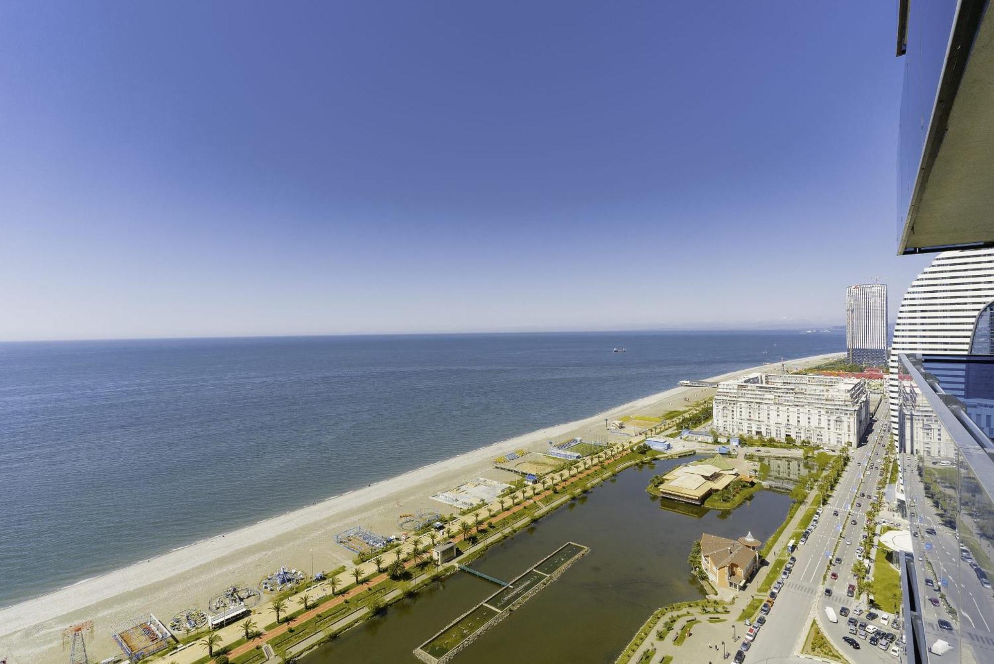 Elegance Sea View Aparthotel In Orbi City Batoumi Extérieur photo